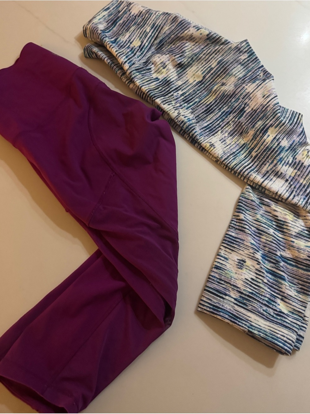 lululemon cropped leggings both Size 6